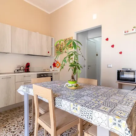 Appartamento Dormiamoci Su Mottola